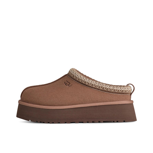 UGG Tazz II Slipper, side view, in Rocky Oak suede with platform sole and contrast stitching.