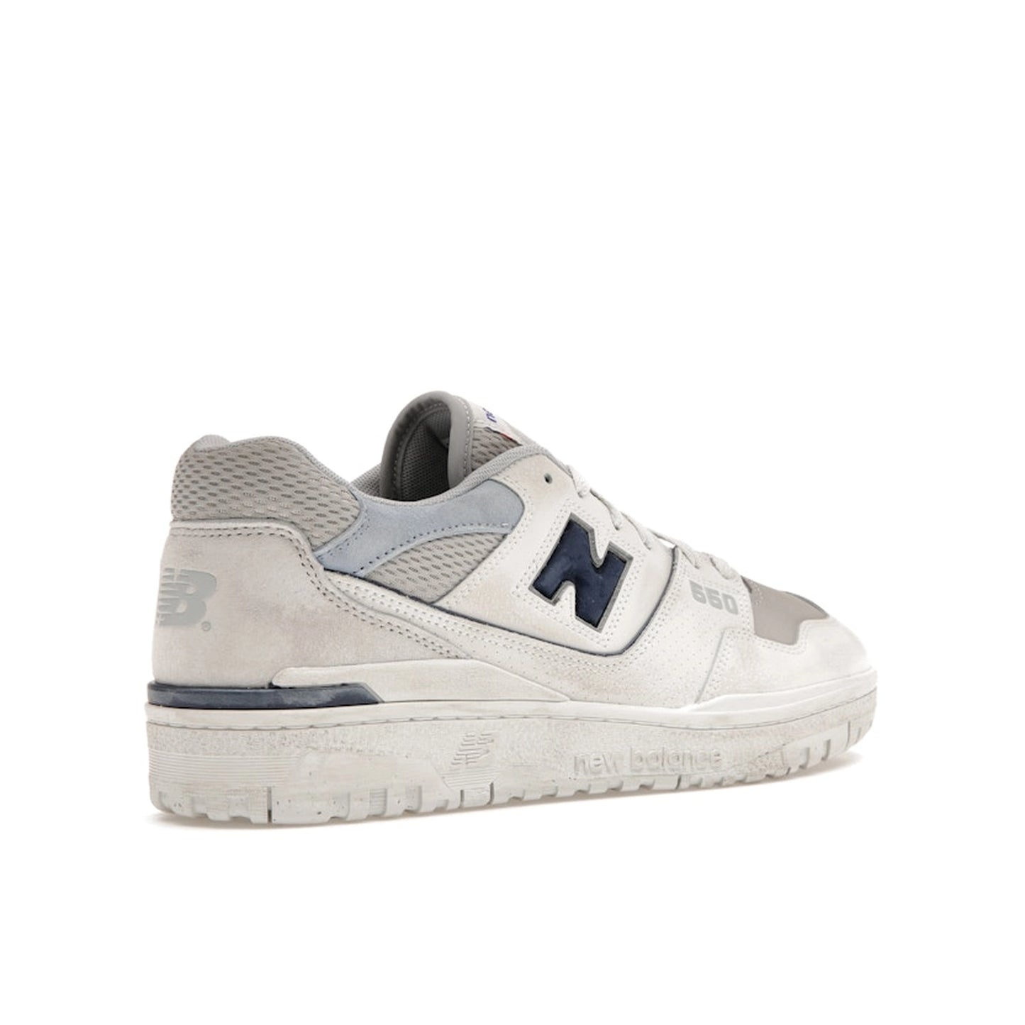 New Balance 550 sneakers, back view, model BB550GD1 in grey with white details.