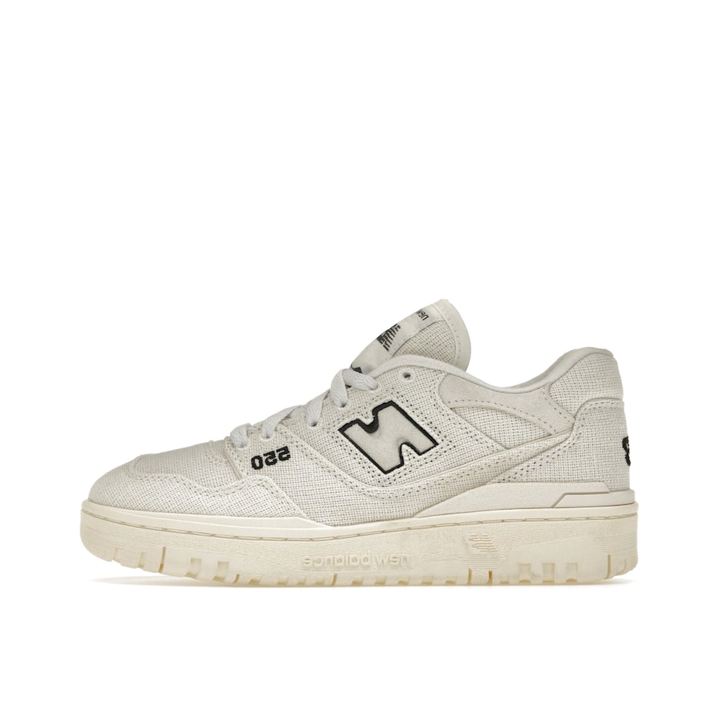 New Balance 550 sneakers, side view, model BB550MDA in rattan with sea salt details.