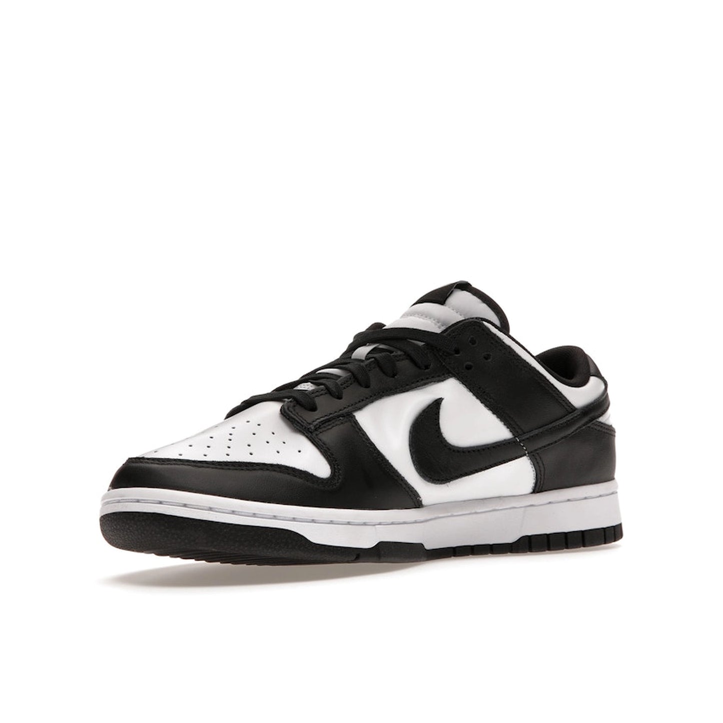Nike Dunk Low Retro sneakers, front view, model DD1391-100 in white with black panda details.