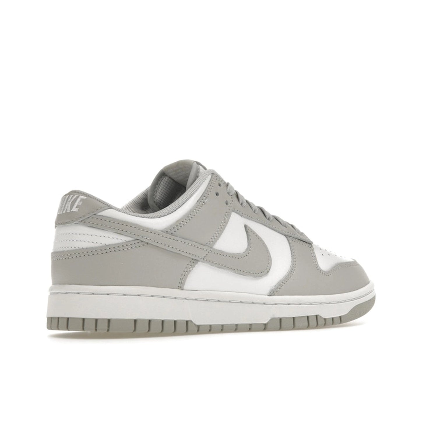Nike Dunk Low sneakers in Grey Fog, back view, model DD1391-103 in grey and white.