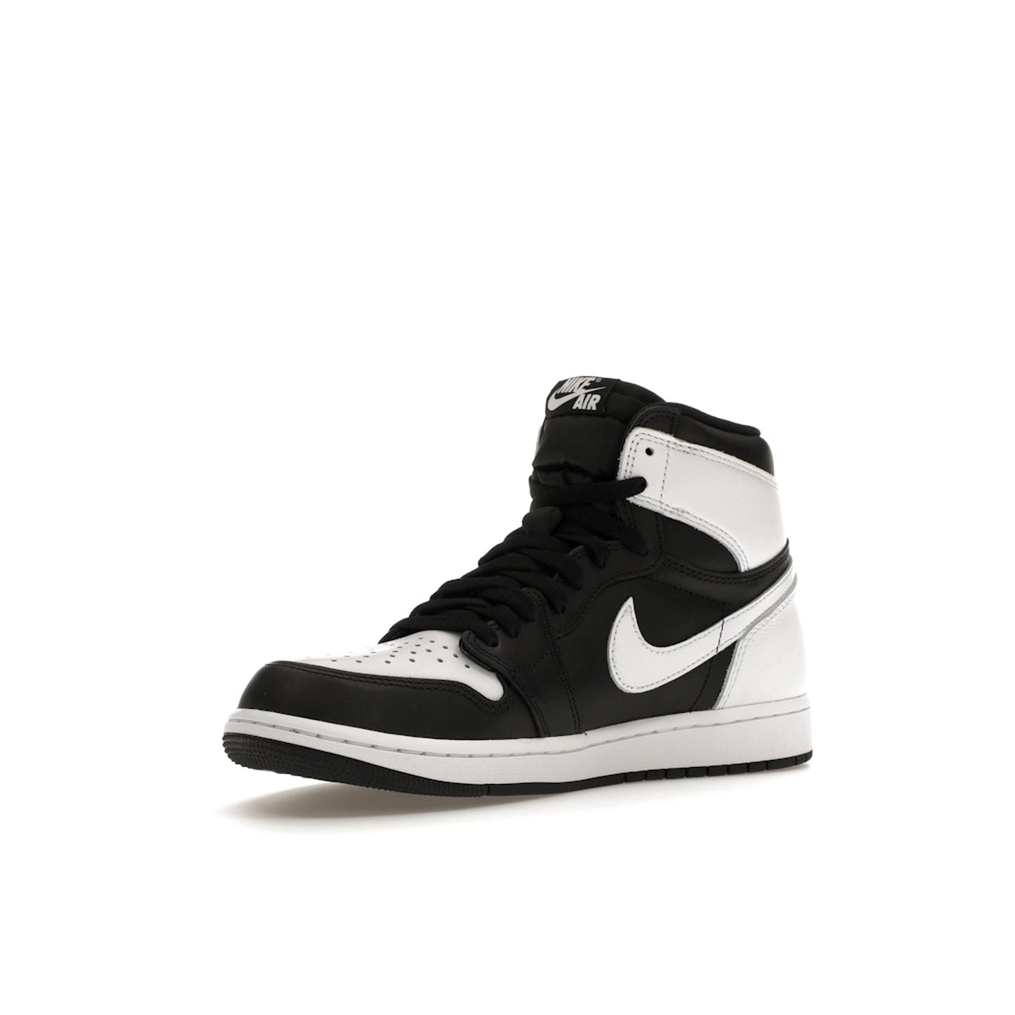 Jordan 1 Retro High OG sneakers, front view, model DZ5485-010, in black and white with classic styling.