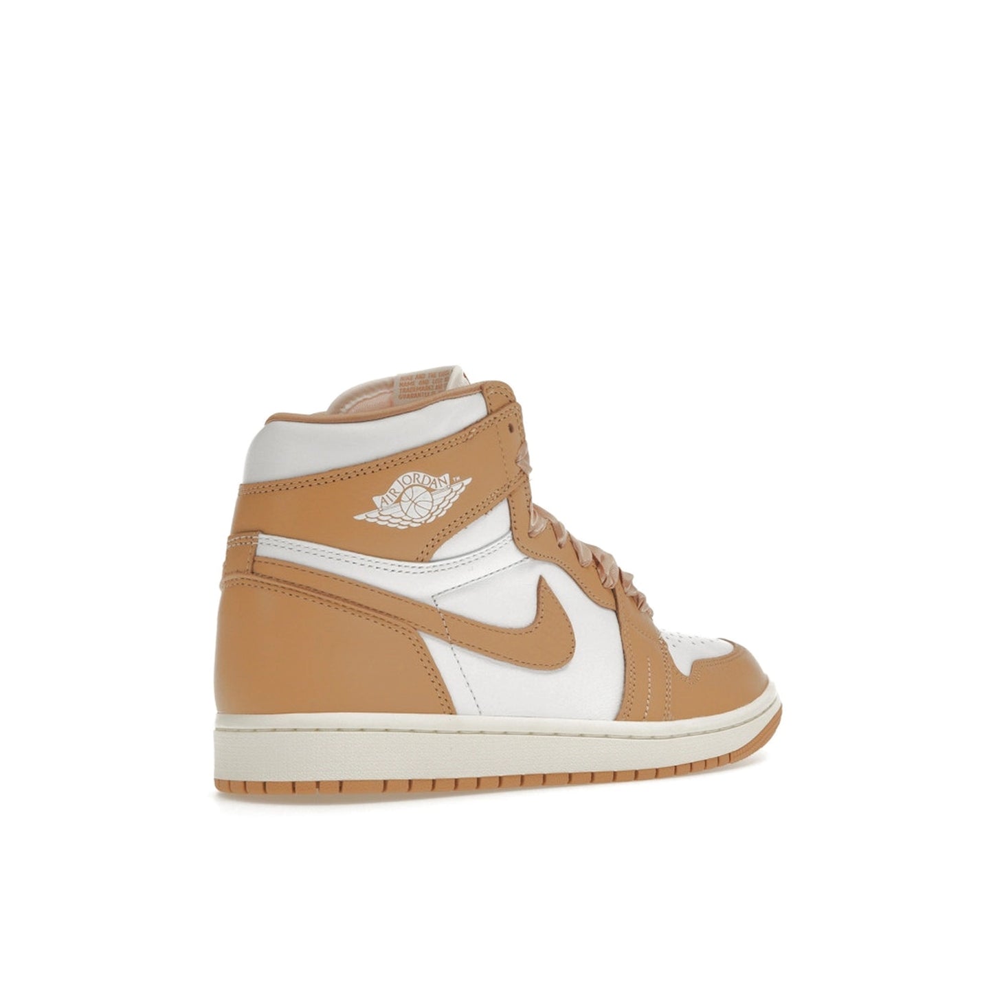 Jordan 1 Retro High OG Praline sneakers, back view, model FN6622-201, combining praline tones with satin ribbon laces.