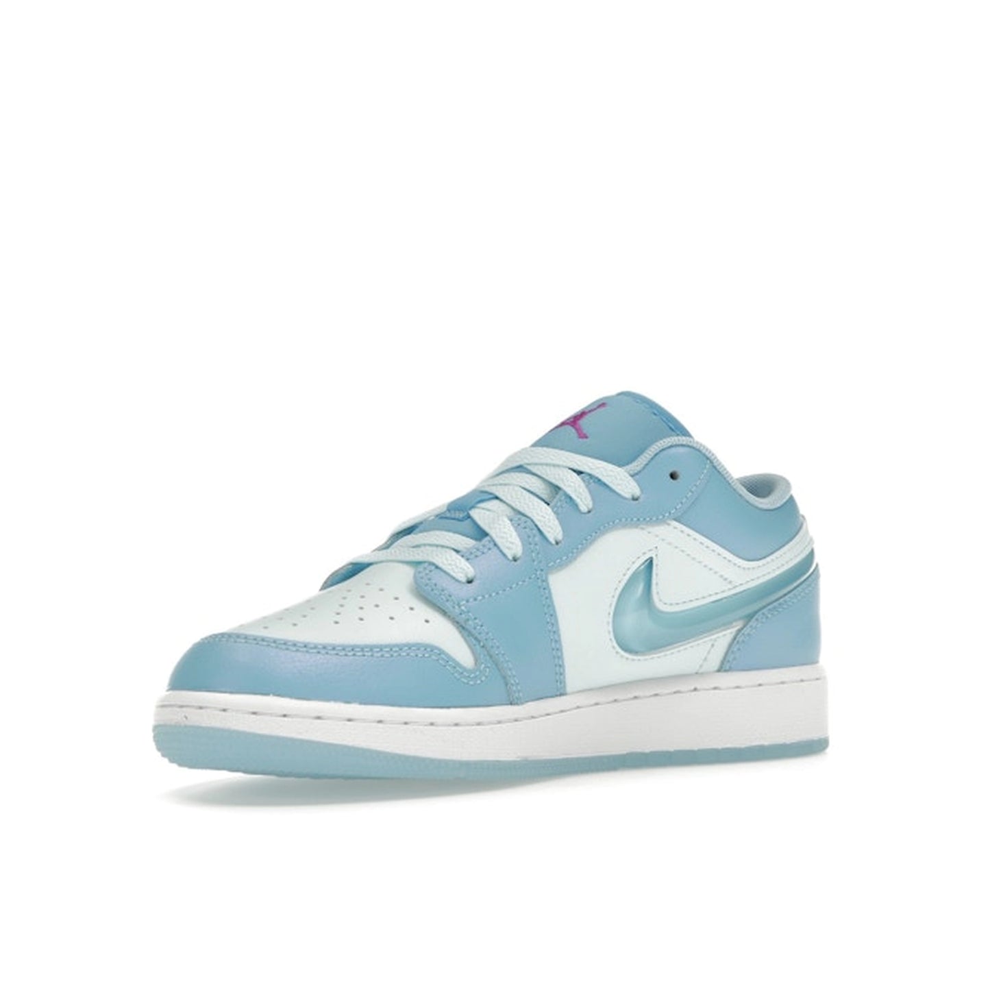 Jordan 1 Low SE sneakers (GS), front view, model FN7366-400, in Aquarius Blue with white details.