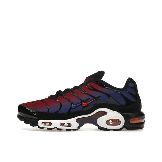 Nike Air Max Plus Patta FC Barcelona Culers del Mon sneakers, side view, model FN8260-001, featuring a blue and red design.