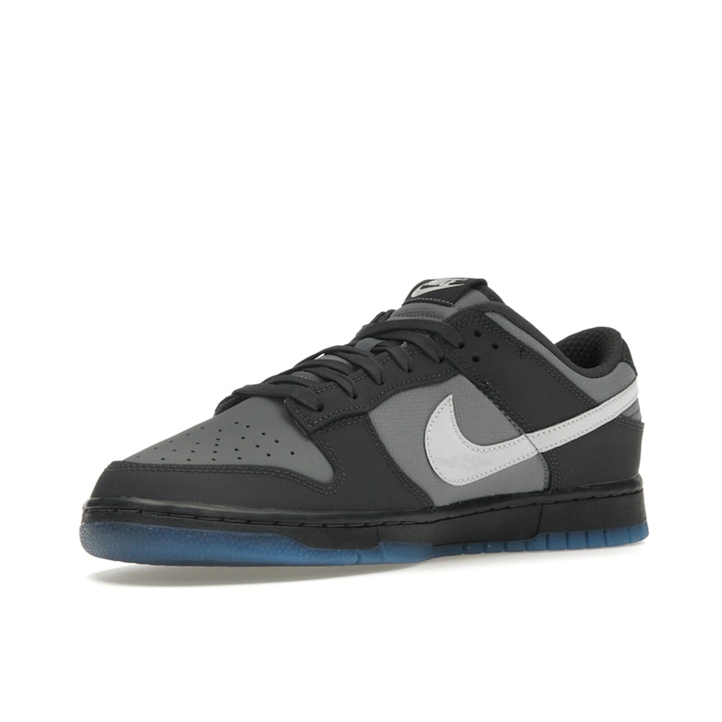 Nike Dunk Low sneakers, front view, model FV0384-001 in anthracite with black and grey details.