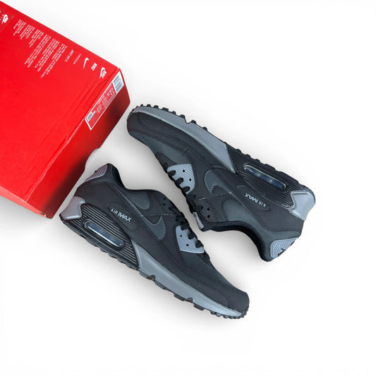 Nike Air Max 90 Black Anthracite Cool Grey HM0625-001 – EU 45, brand new with cut outlet box