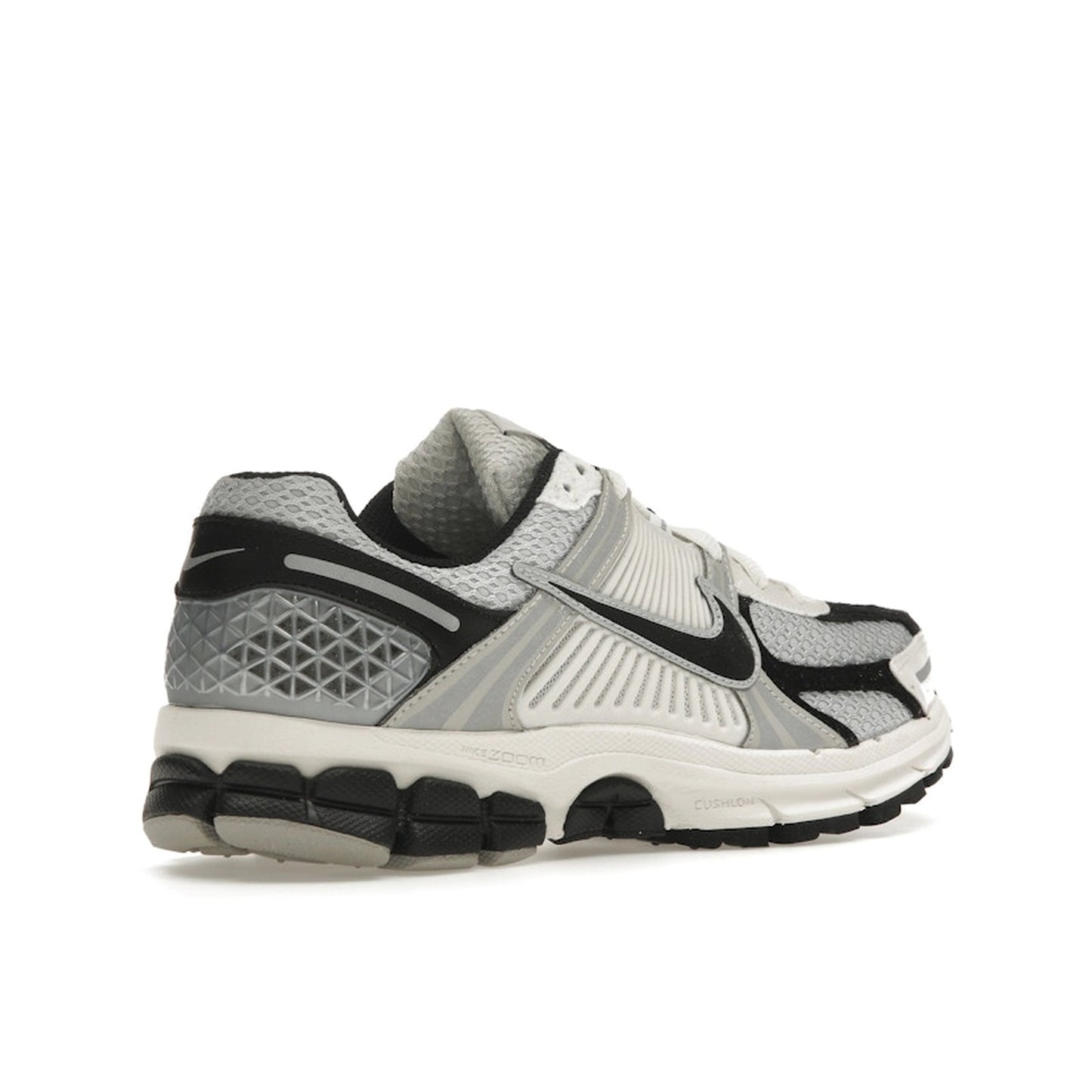 Nike Zoom Vomero 5 Women's sneakers, back view, in photon dust and black.