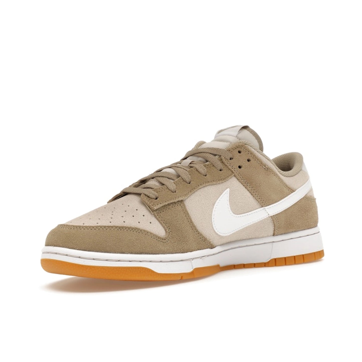 Nike Dunk Low SE Light Orewood, front view, in layered light beige with brown gum sole.