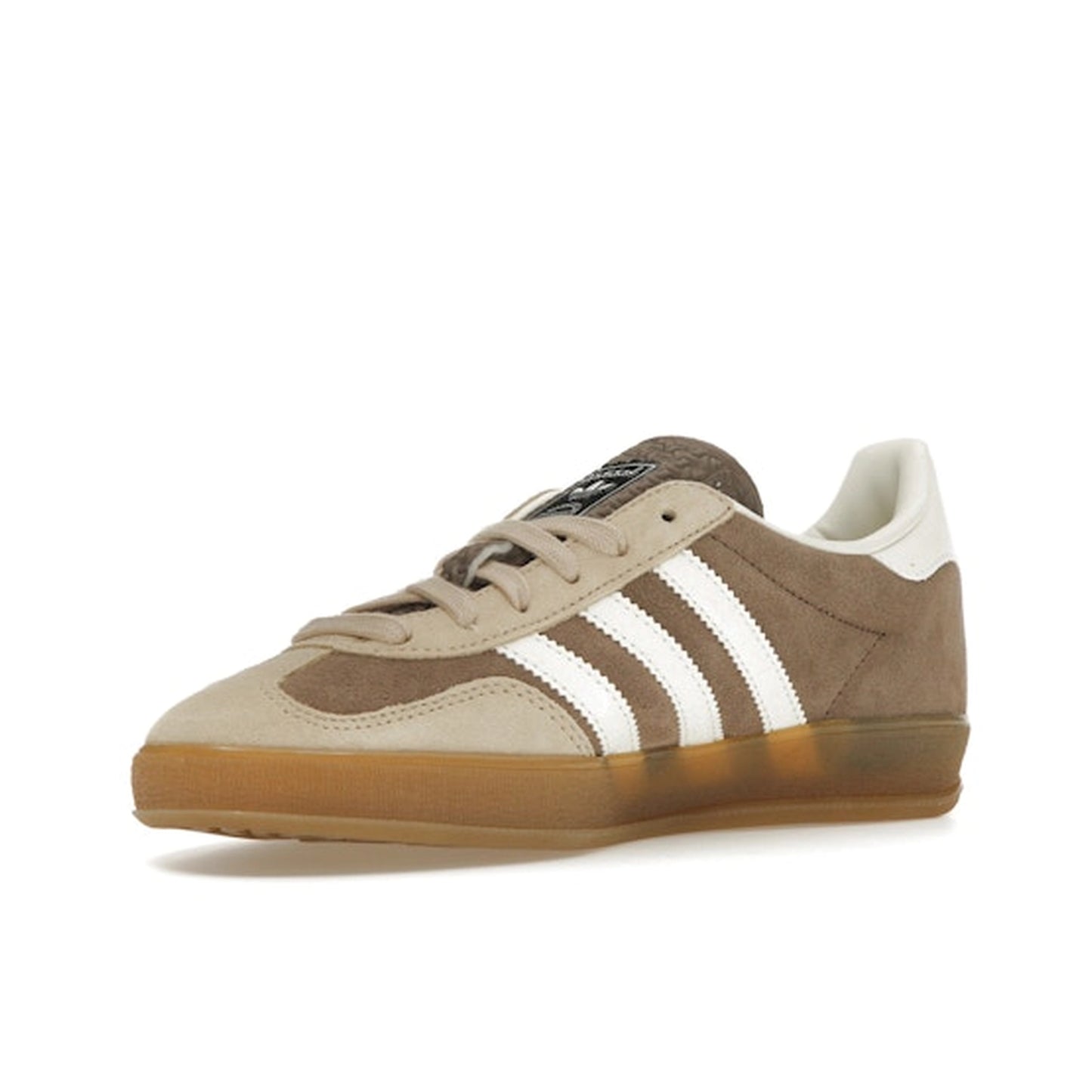 Adidas Gazelle Indoor sneakers, front view, model IF9646, in earth strata with magic beige details.