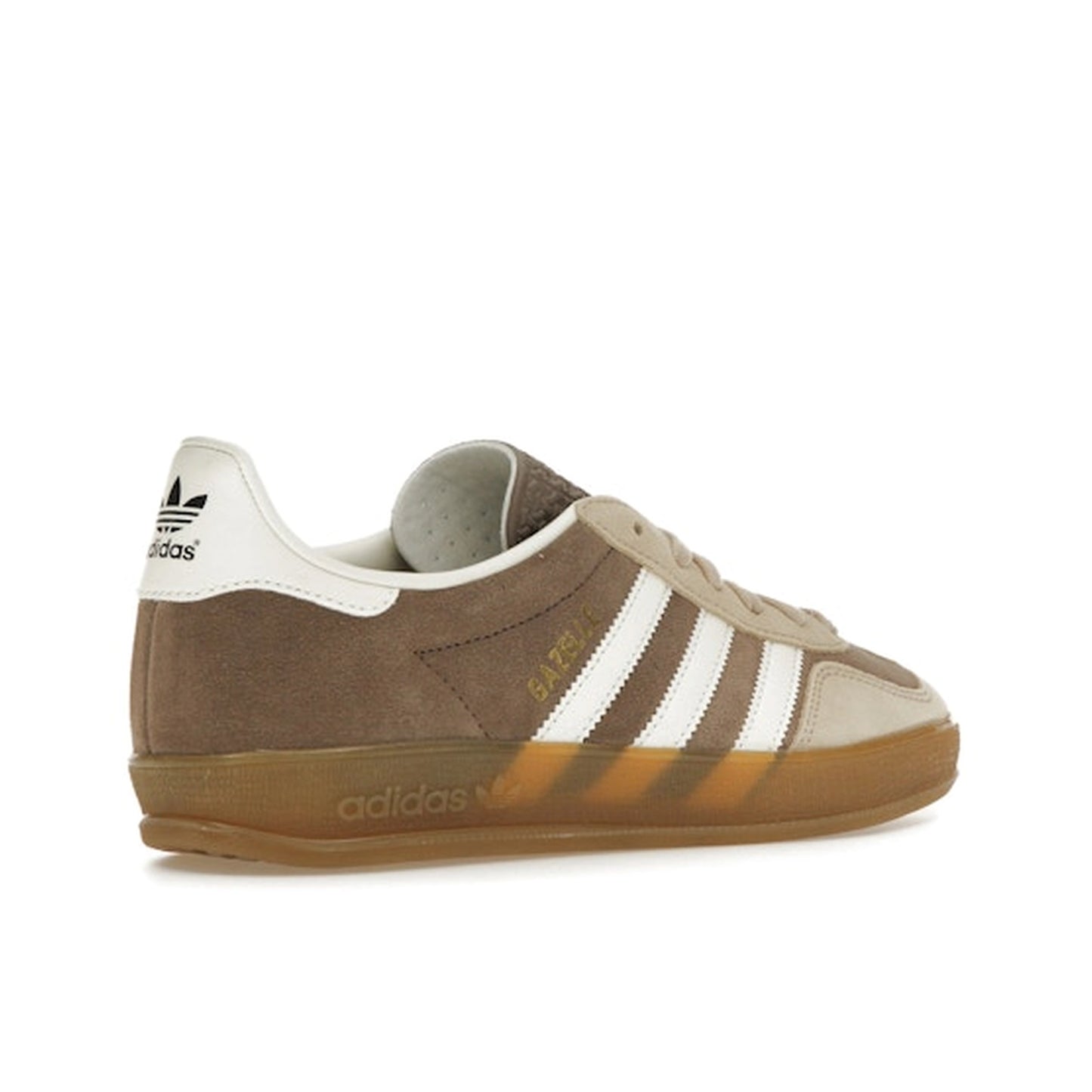 Adidas Gazelle Indoor sneakers, back view, model IF9646, in earth strata with magic beige details.