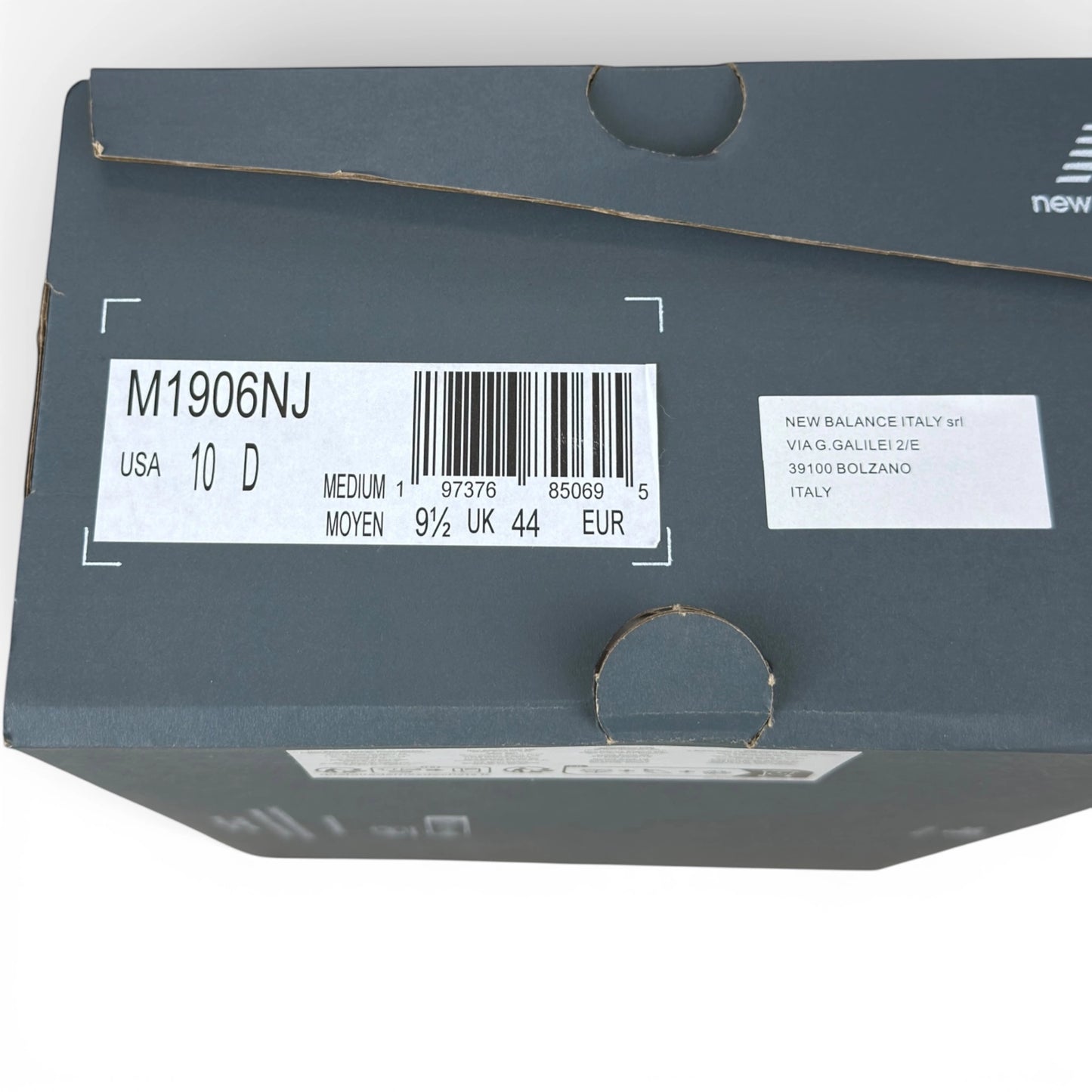 New Balance 1906U Triple Black – size EU 44, brand new with original box