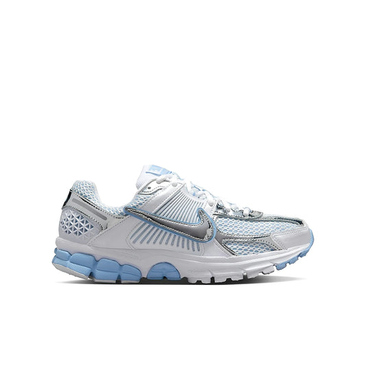 Nike Zoom Vomero 5 women's shoes in white, aluminium and football grey mesh