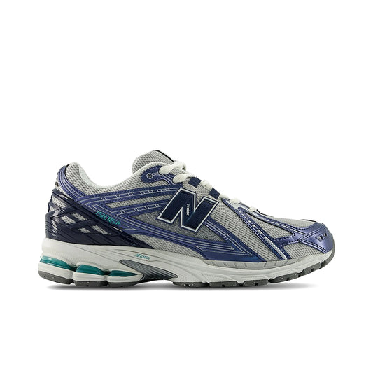 New Balance 1906R in grey/blue metallic, textile