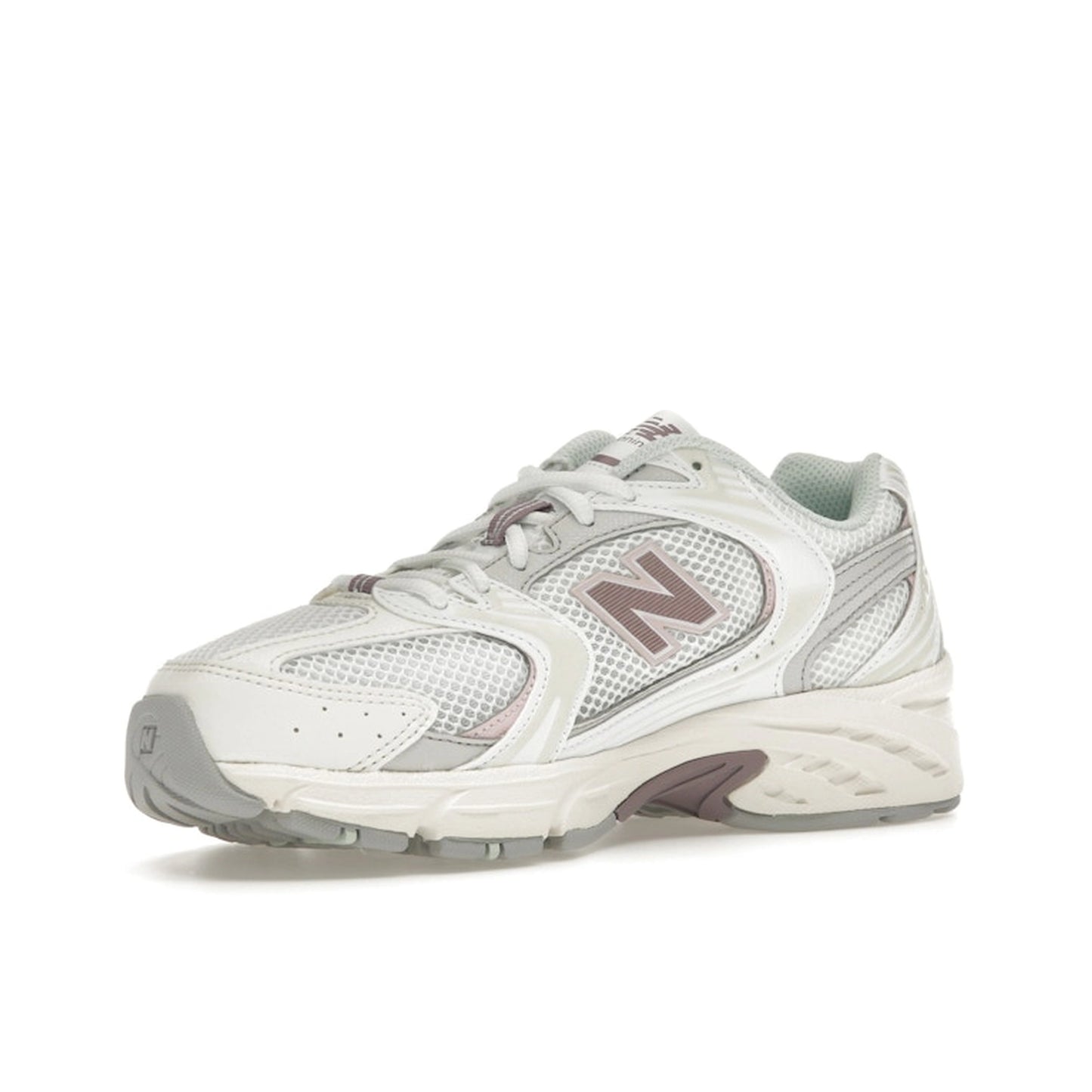 New Balance 530 Grey Sea Salt Ice Wine, front view, in soft grey with pink and beige details.