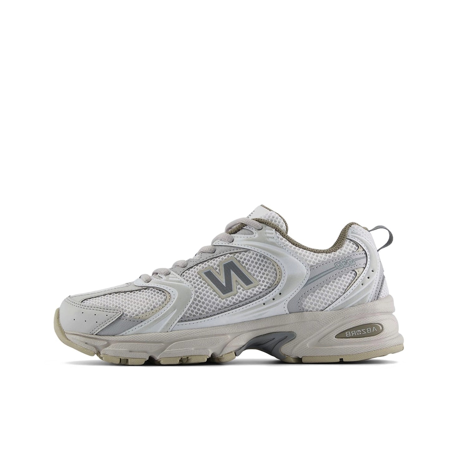 New Balance 530 sneakers, side view, in grey matter with moonbeam accents.