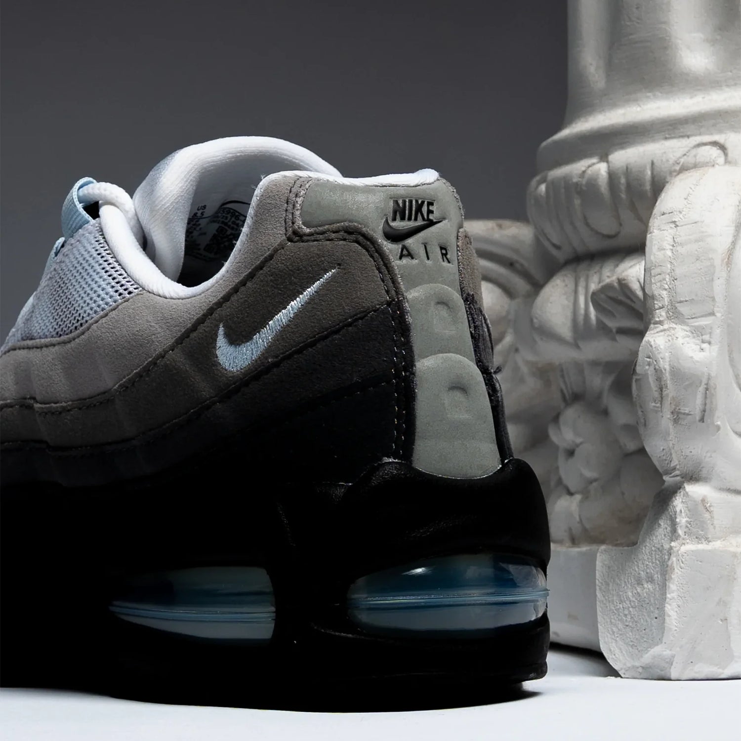 Born in '95, iconic forever – where gradient layers and visible Air redefined sneaker design.