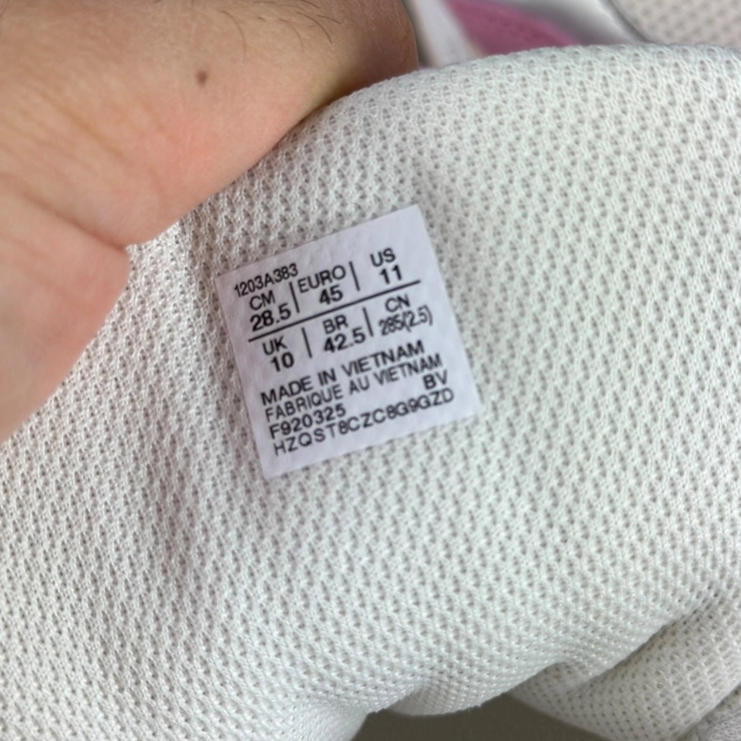 ASICS Gel-NYC Cream Mineral Beige Pink 1203A383-104 – EU 45, brand new with original box