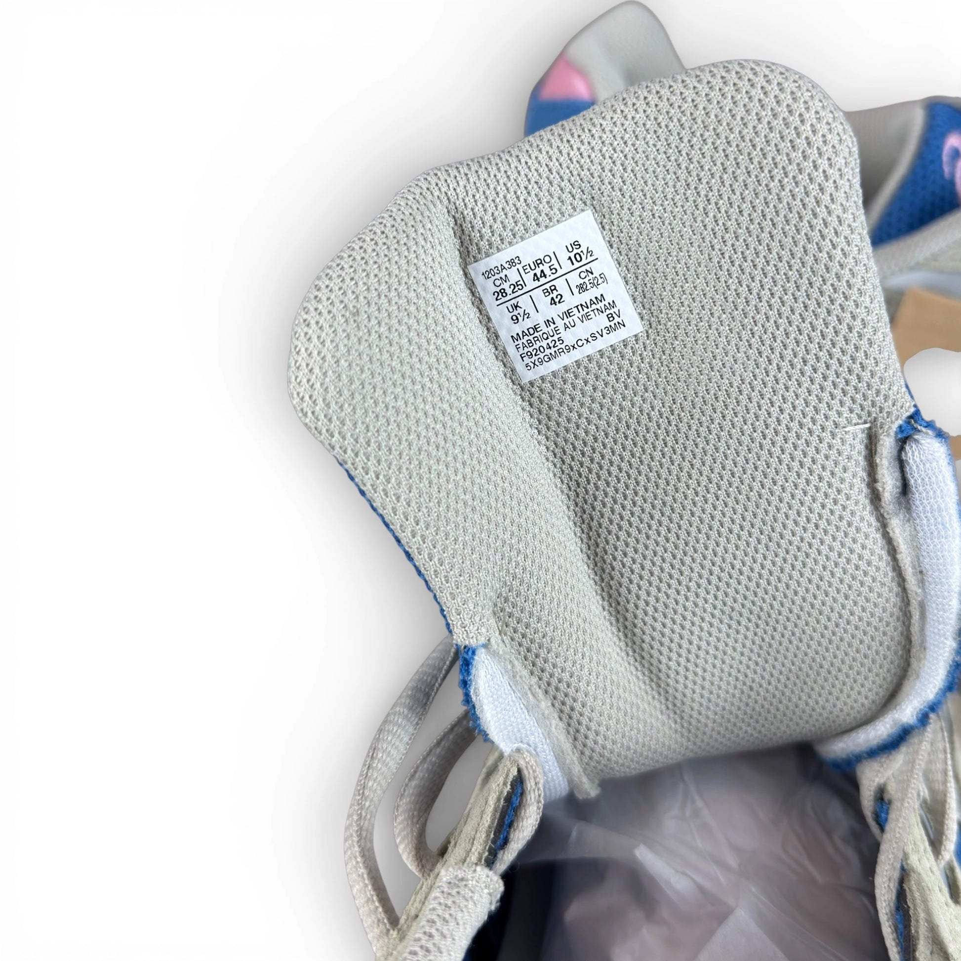 ASICS Gel-NYC Polar Night Cream 1203A383-402 – EU 44½, brand new with original box