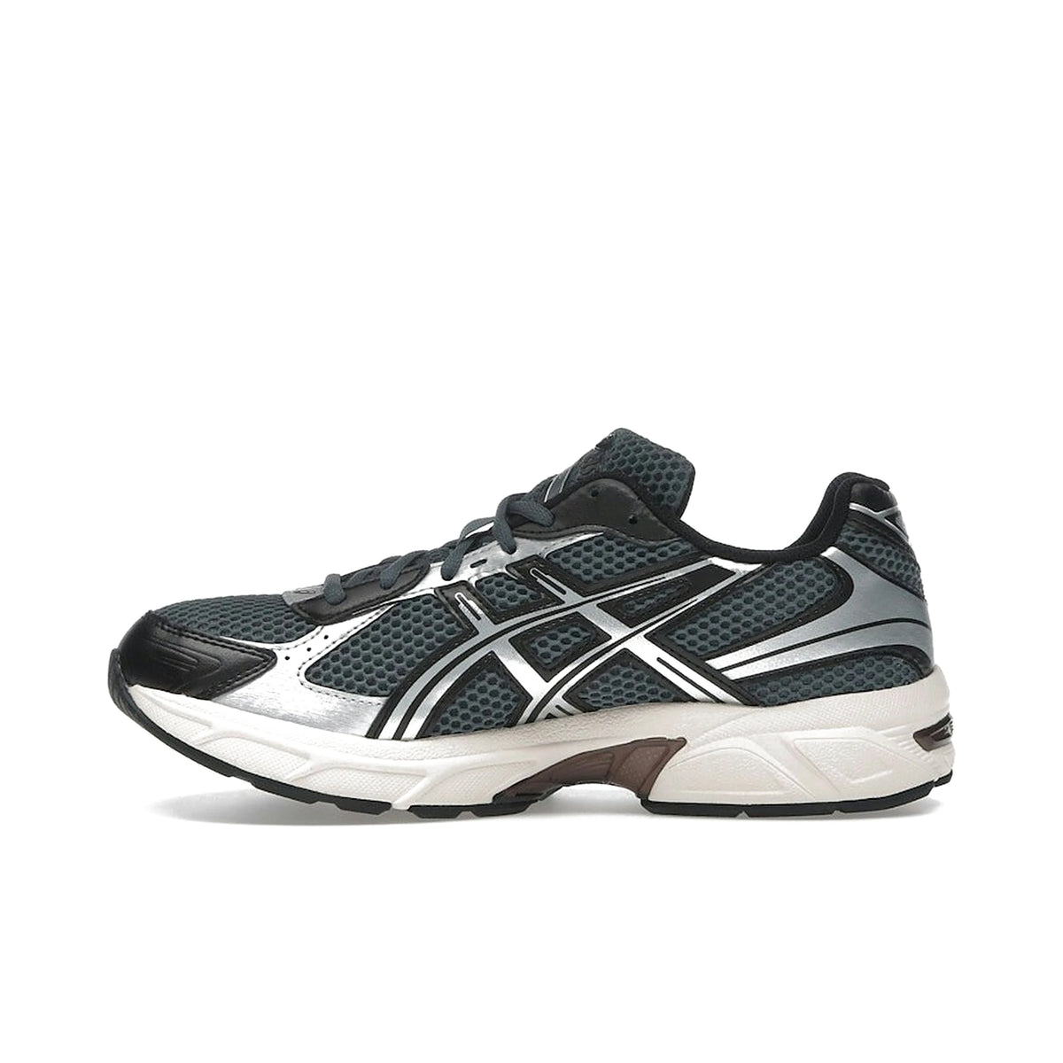 ASICS Gel‑1130 sneakers in black with pure silver accents, unisex design – image 3 of 4