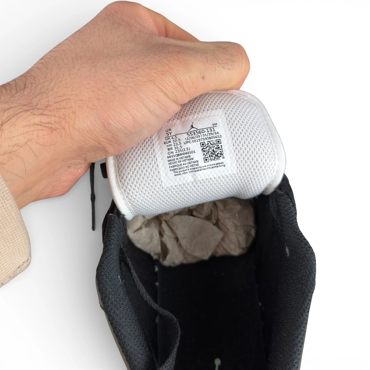 Jordan 1 Low Green Glow (GS) 553560-131 – EU 37½, brand new with original box