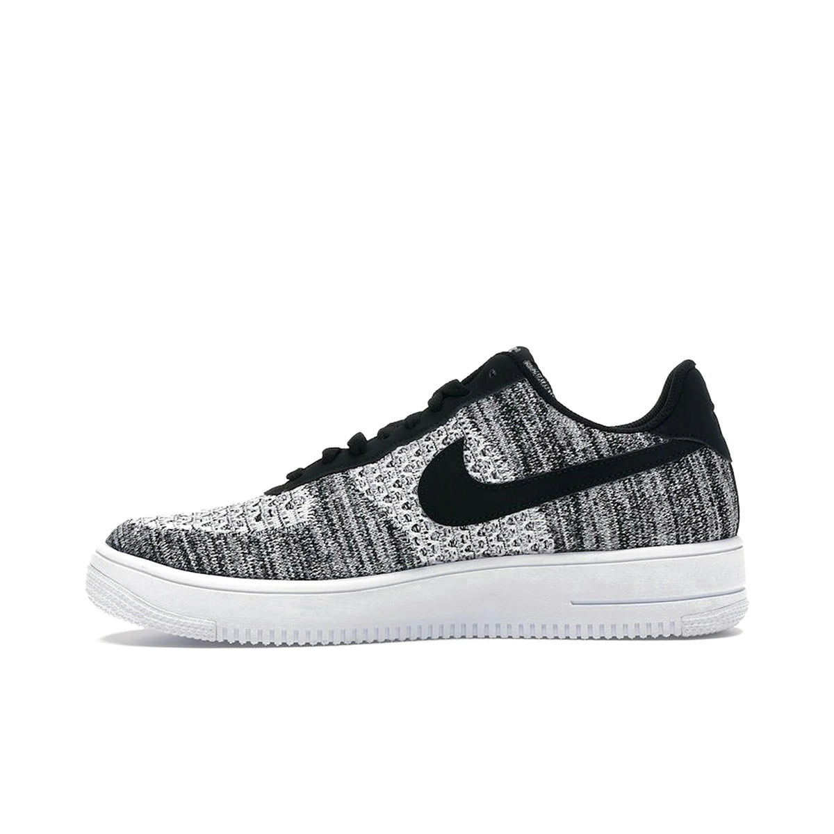 Nike Air Force 1 Flyknit 2 in black, pure platinum and white textile‑leather upper – image 3 of 4