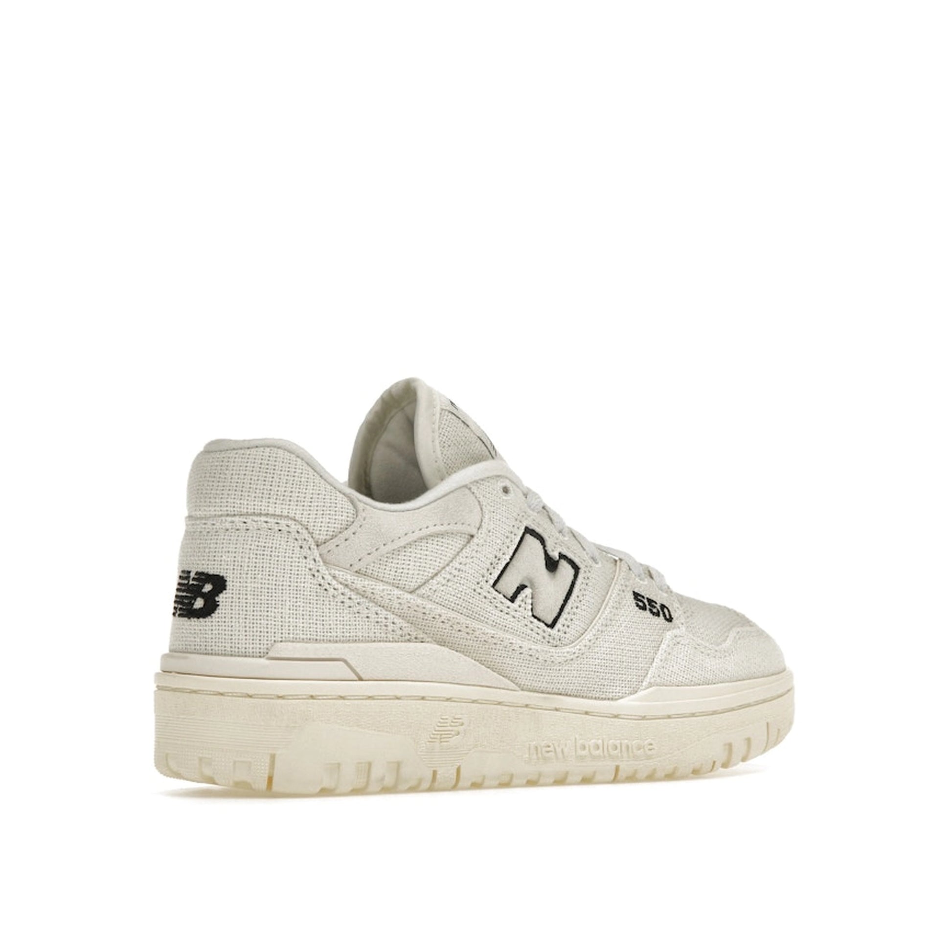 New Balance 550 sneakers, back view, model BB550MDA in rattan with sea salt details.