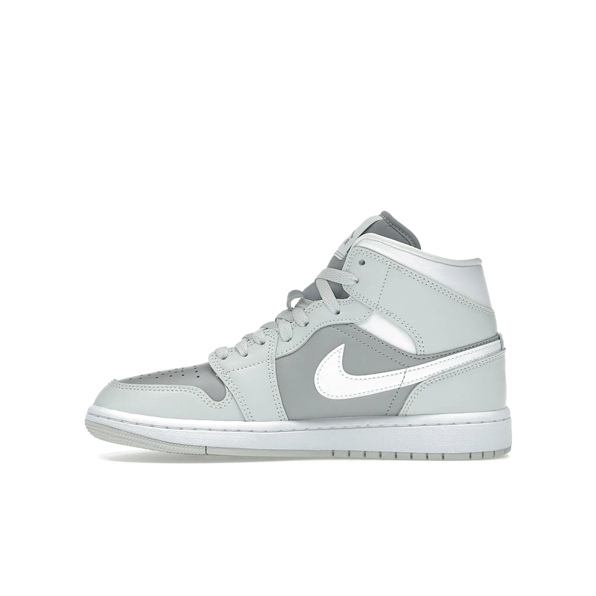 Jordan 1 Mid women's sneaker in Photon Dust leather with white and Atmosphere Grey – image 3 of 4