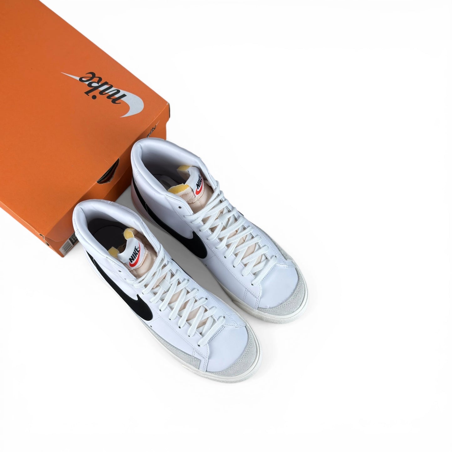 Nike Blazer Mid ’77 Vintage White Black BQ6806-100 – EU 44.5, brand new with original box