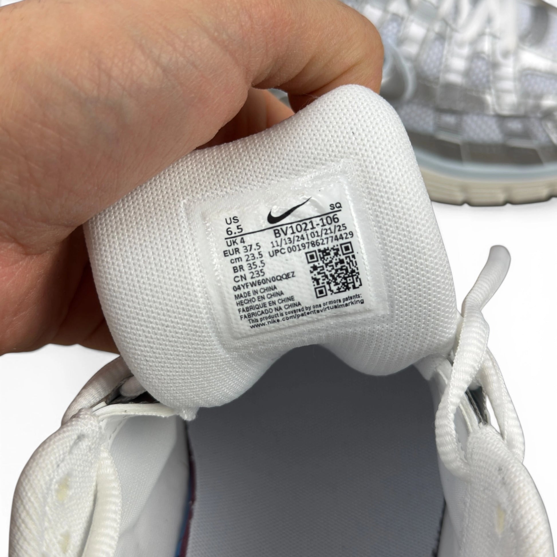 Nike P-6000 White Blue Tint Sail Metallic Silver (Women’s) BV1021-106 – EU 37.5, brand new with original box