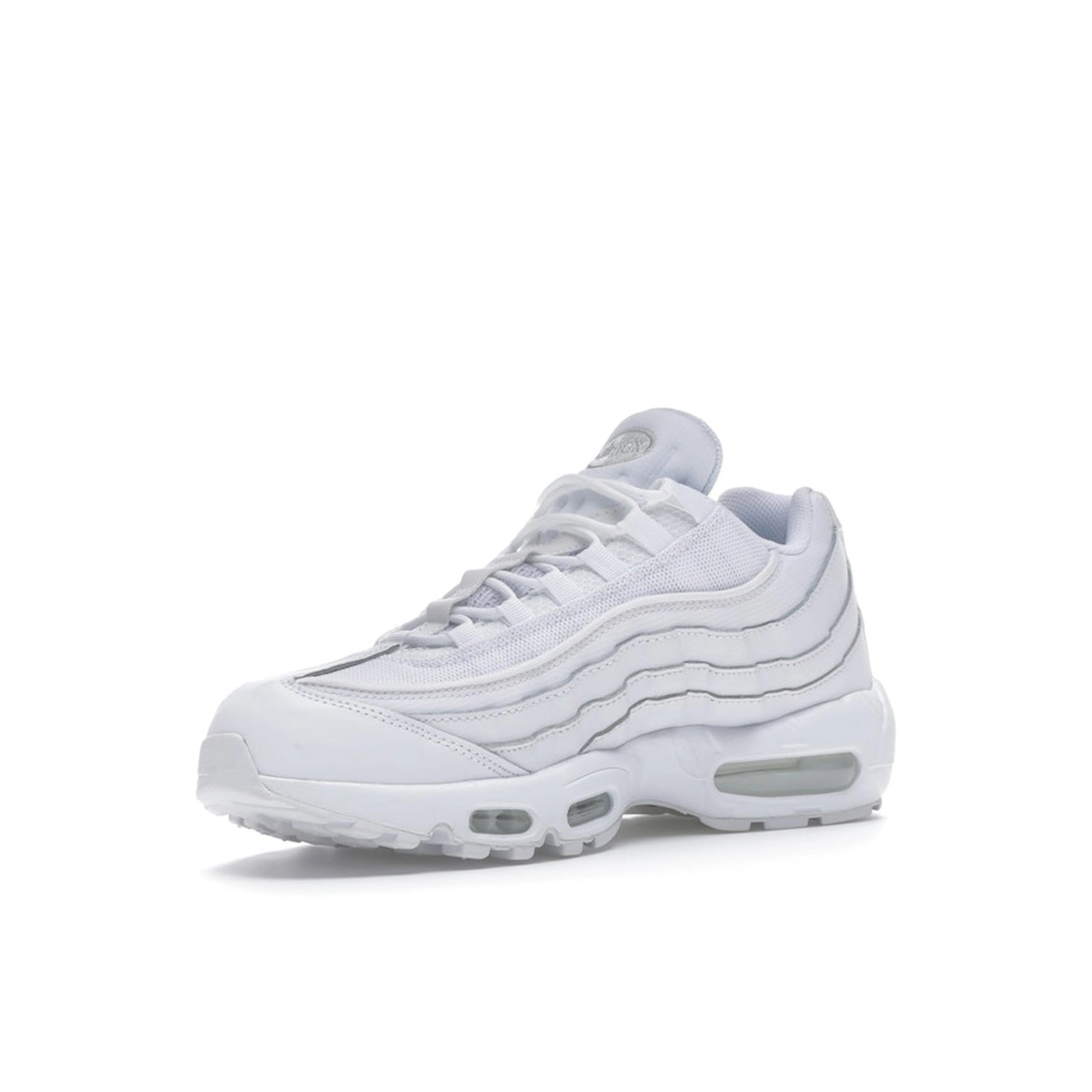 Nike Air Max 95 Essential, front view, in clean white with grey fog gradient details.