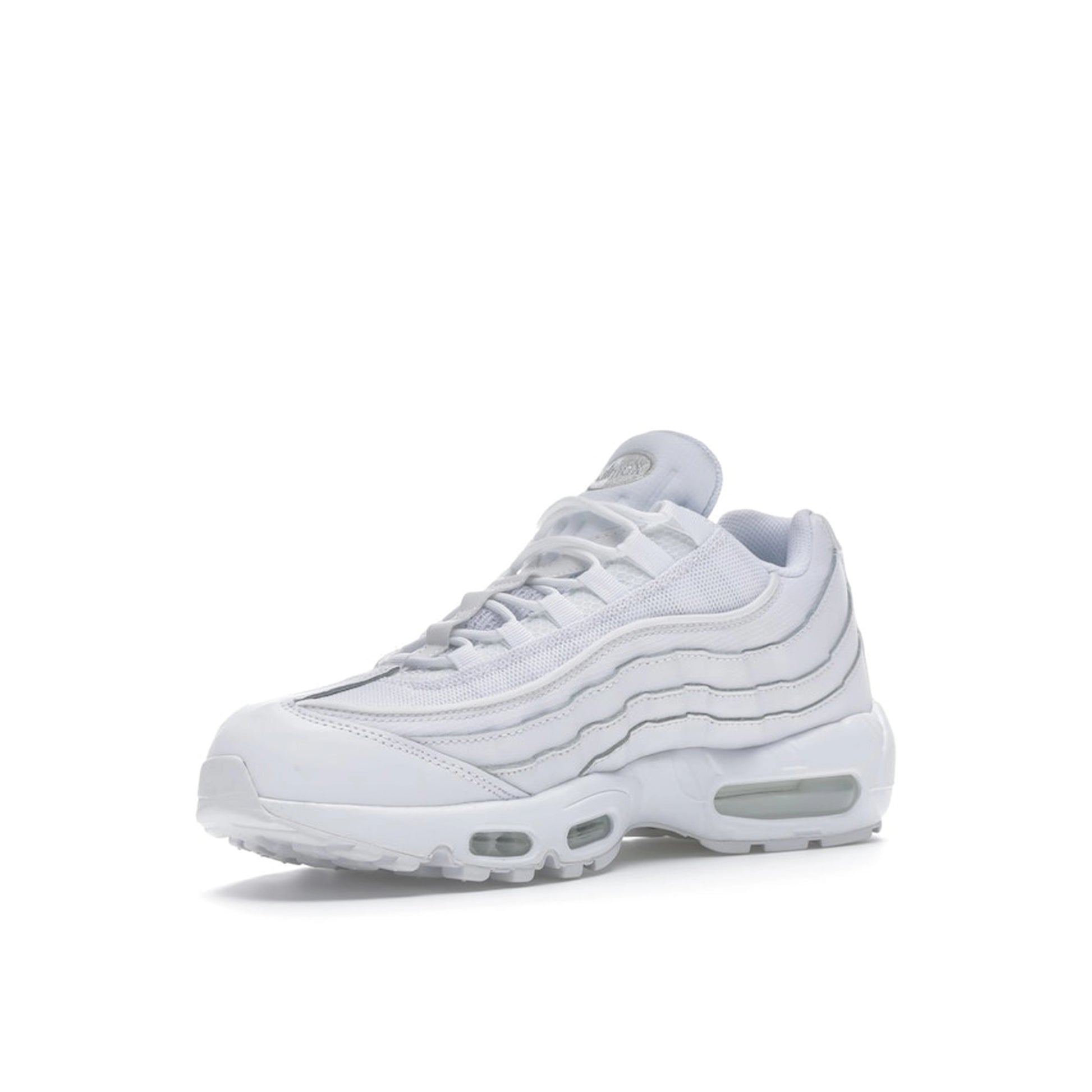 Nike Air Max 95 Essential, front view, in clean white with grey fog gradient details.