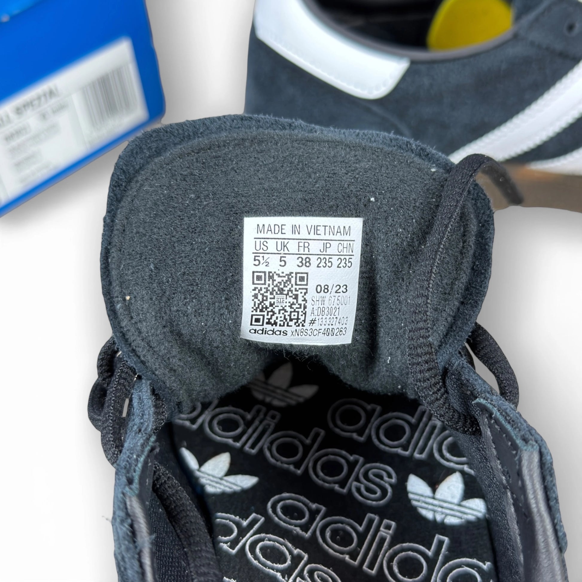 adidas Handball Spezial Black Gum – size EU 38, brand new with original box