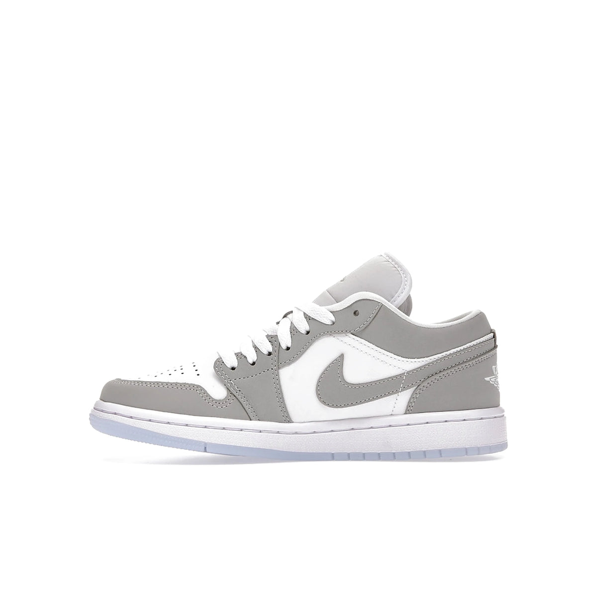 Jordan 1 Low Wolf Grey women's shoes in white and wolf grey with aluminium accents – image 3 of 4