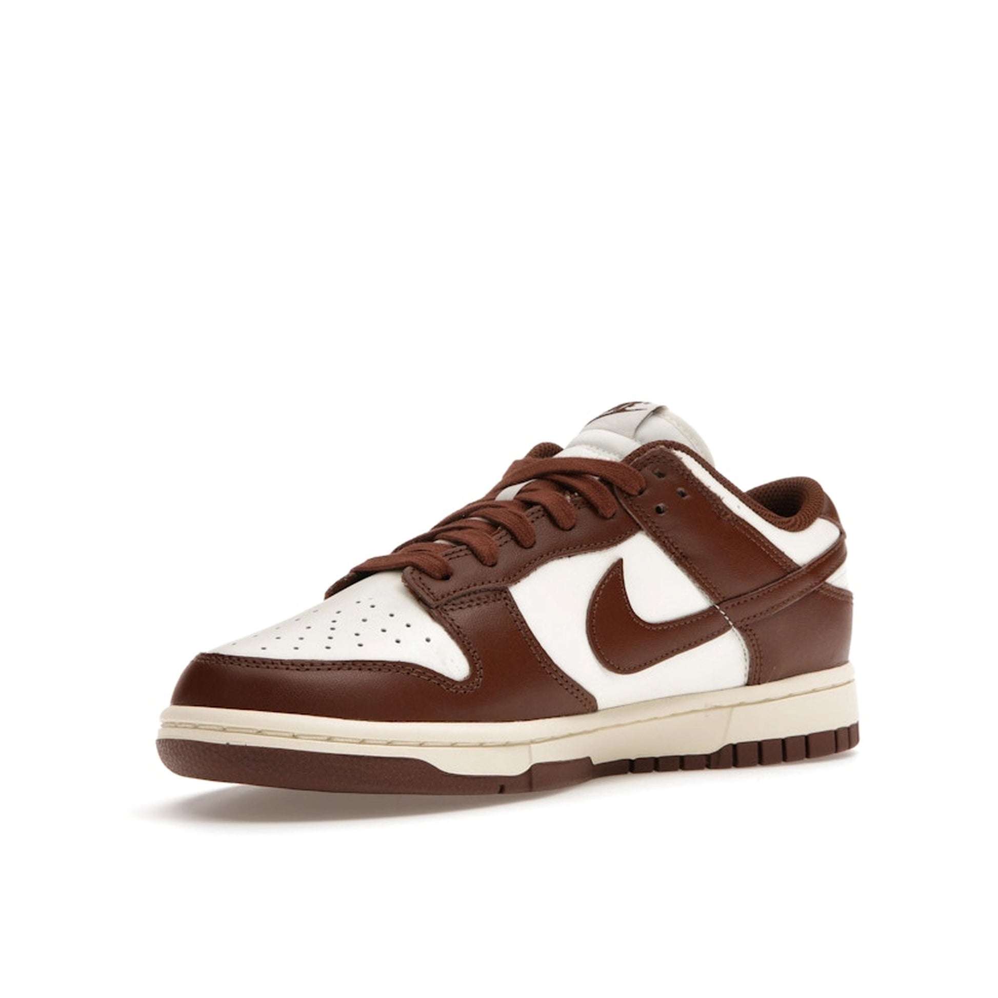 Nike Dunk Low Cacao Wow Women's sneakers, front view, model DD1503-124, in light brown with cream accents.