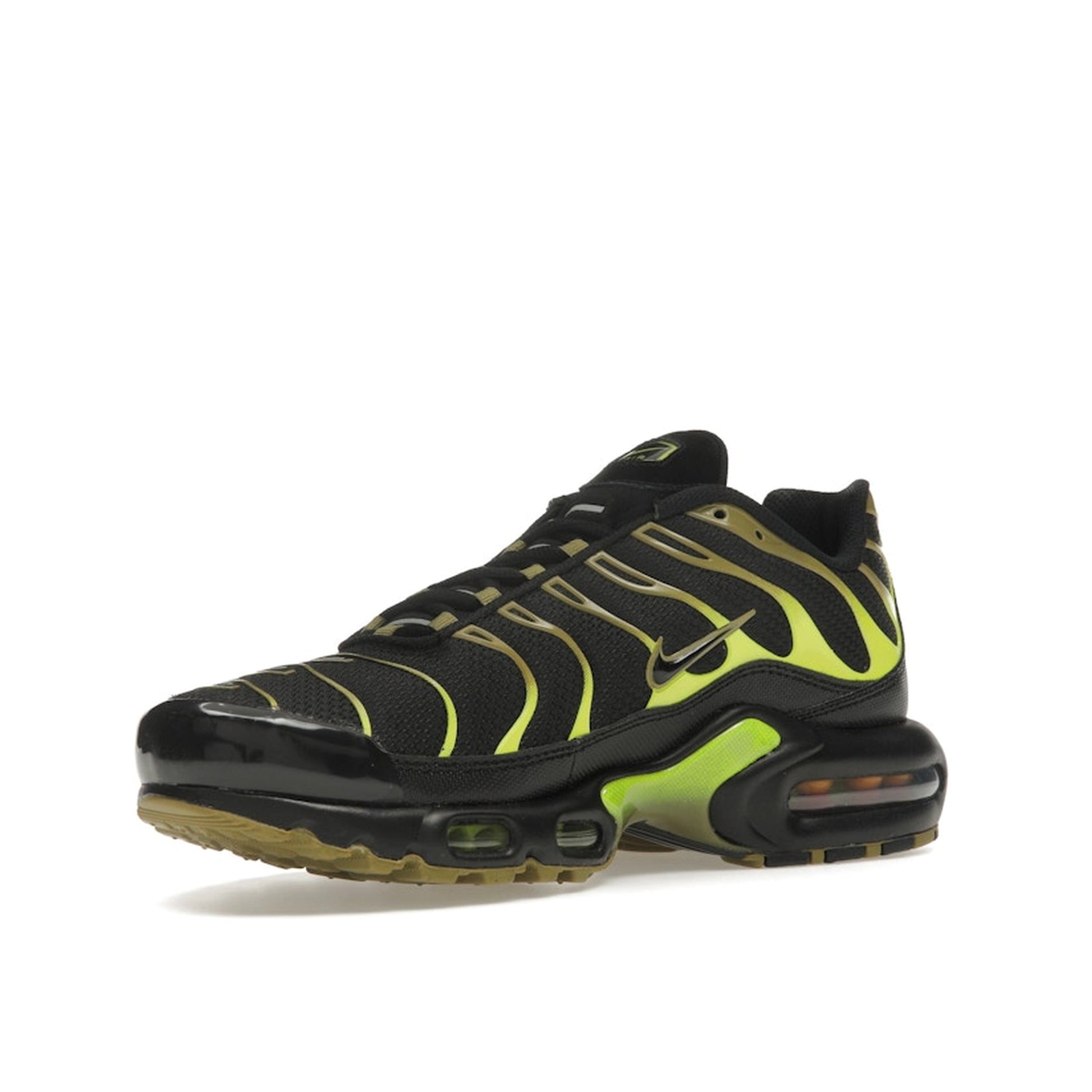 Nike Air Max Plus sneakers, front view, model DM0032-010, in black and olive green with pacific moss accents.