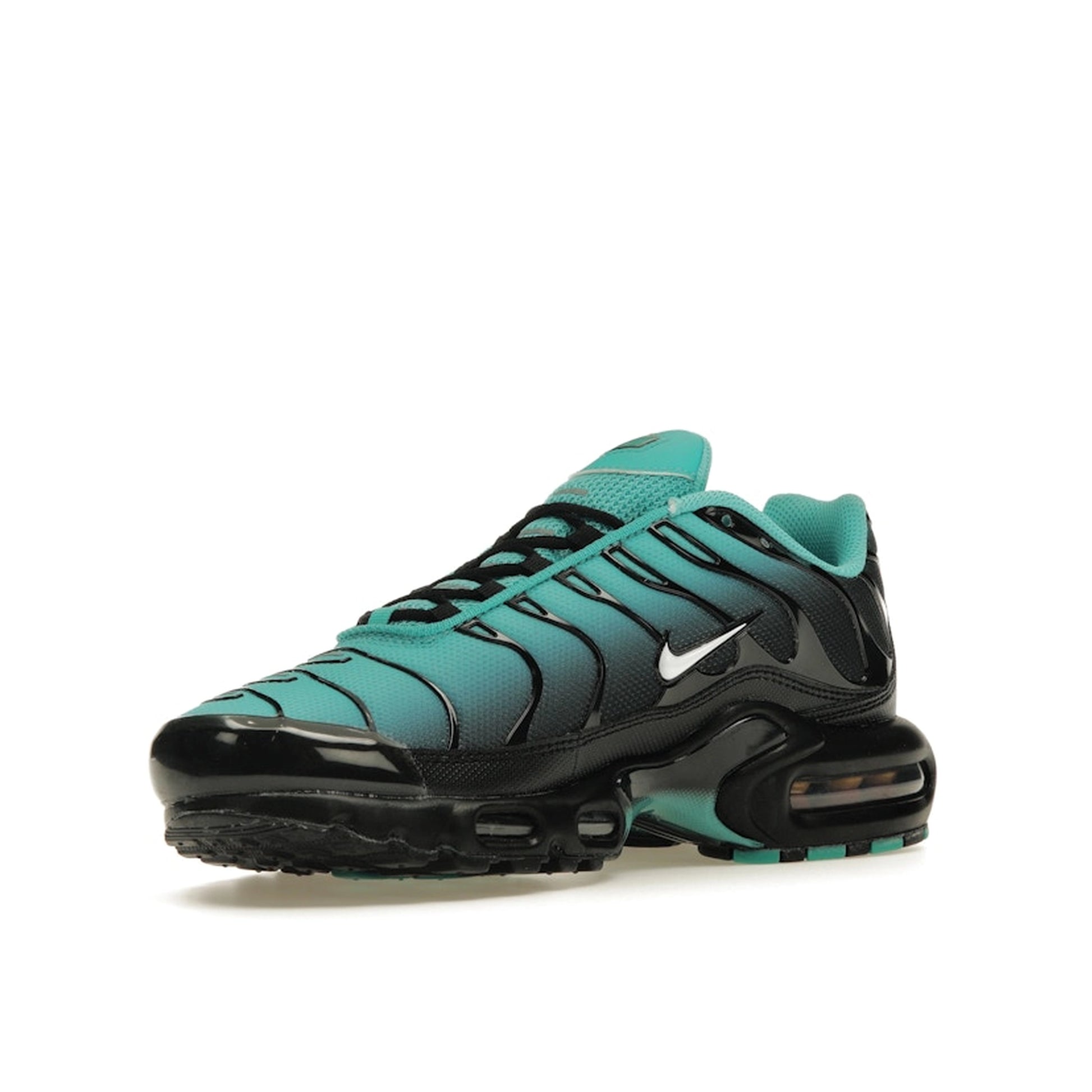 Nike Air Max Plus Light Retro Blue sneakers, front view, model DM0032-401 in blue and white.