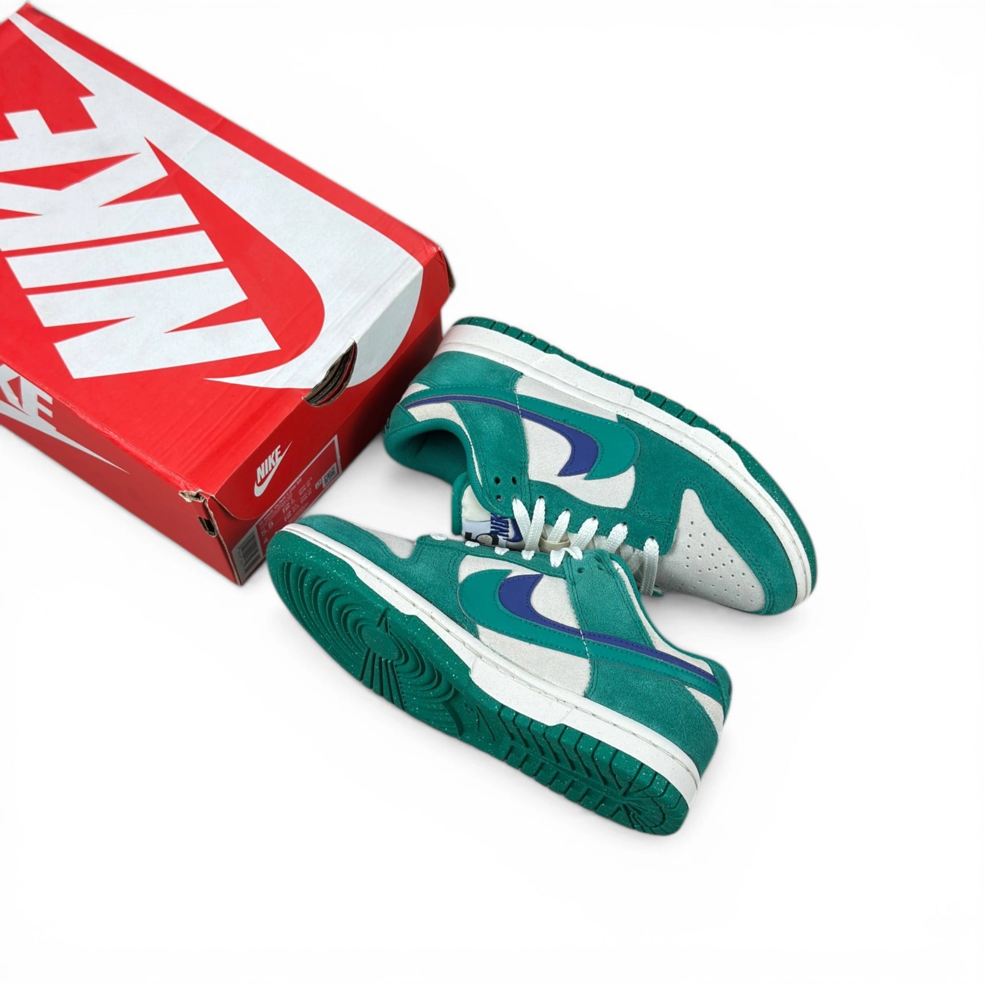 Nike Dunk Low SE 85 Neptune Green (Women’s) DO9457-101 – EU 36, brand new with original box