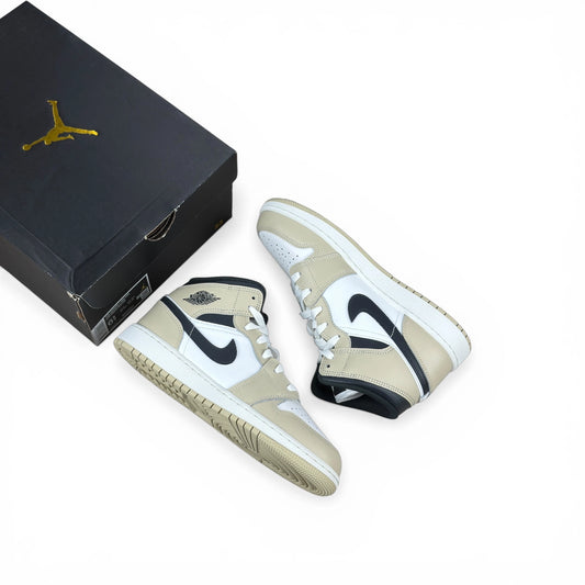 Jordan 1 Mid White Off Noir Rattan (GS) DQ8423-153 – EU 39, brand new with original box