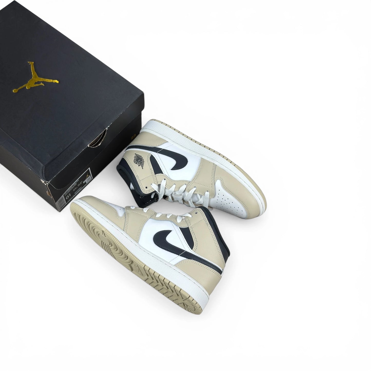 Jordan 1 Mid White Off Noir Rattan (GS) DQ8423-153 – EU 39, brand new with original box