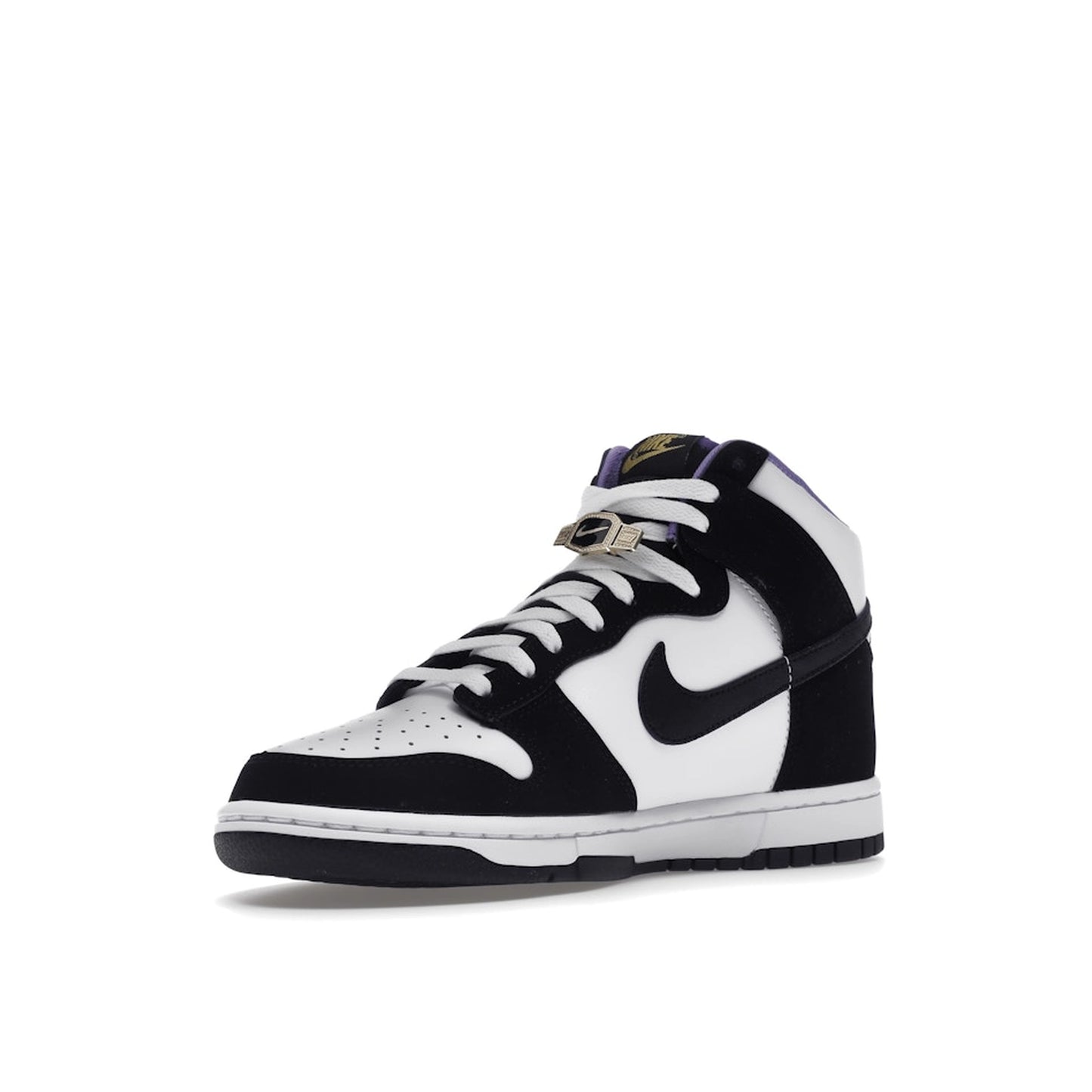 Nike Dunk High SE World Champs sneakers, front view, model DR9512-001 in black and white.