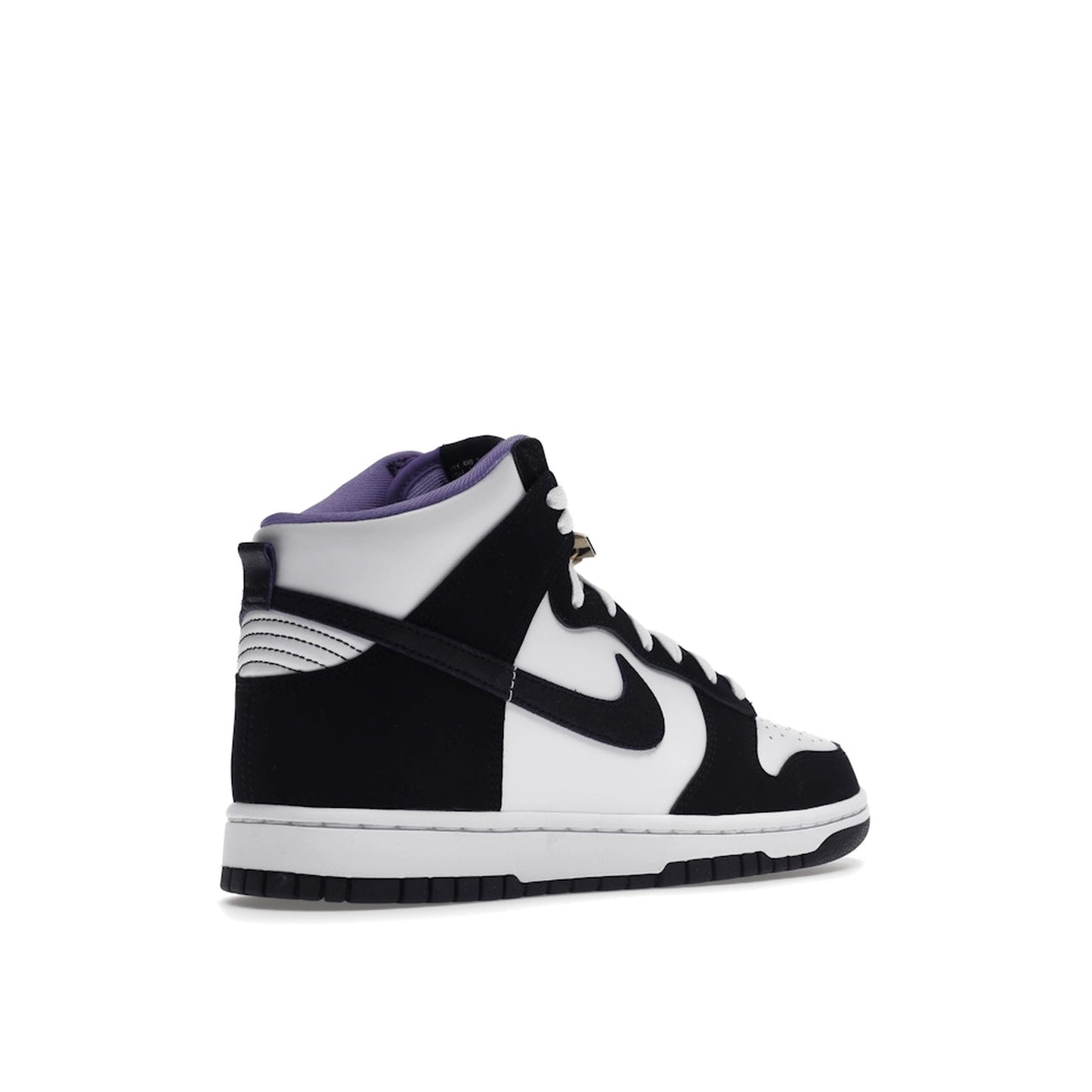 Nike Dunk High SE World Champs sneakers, back view, model DR9512-001 in black and white.