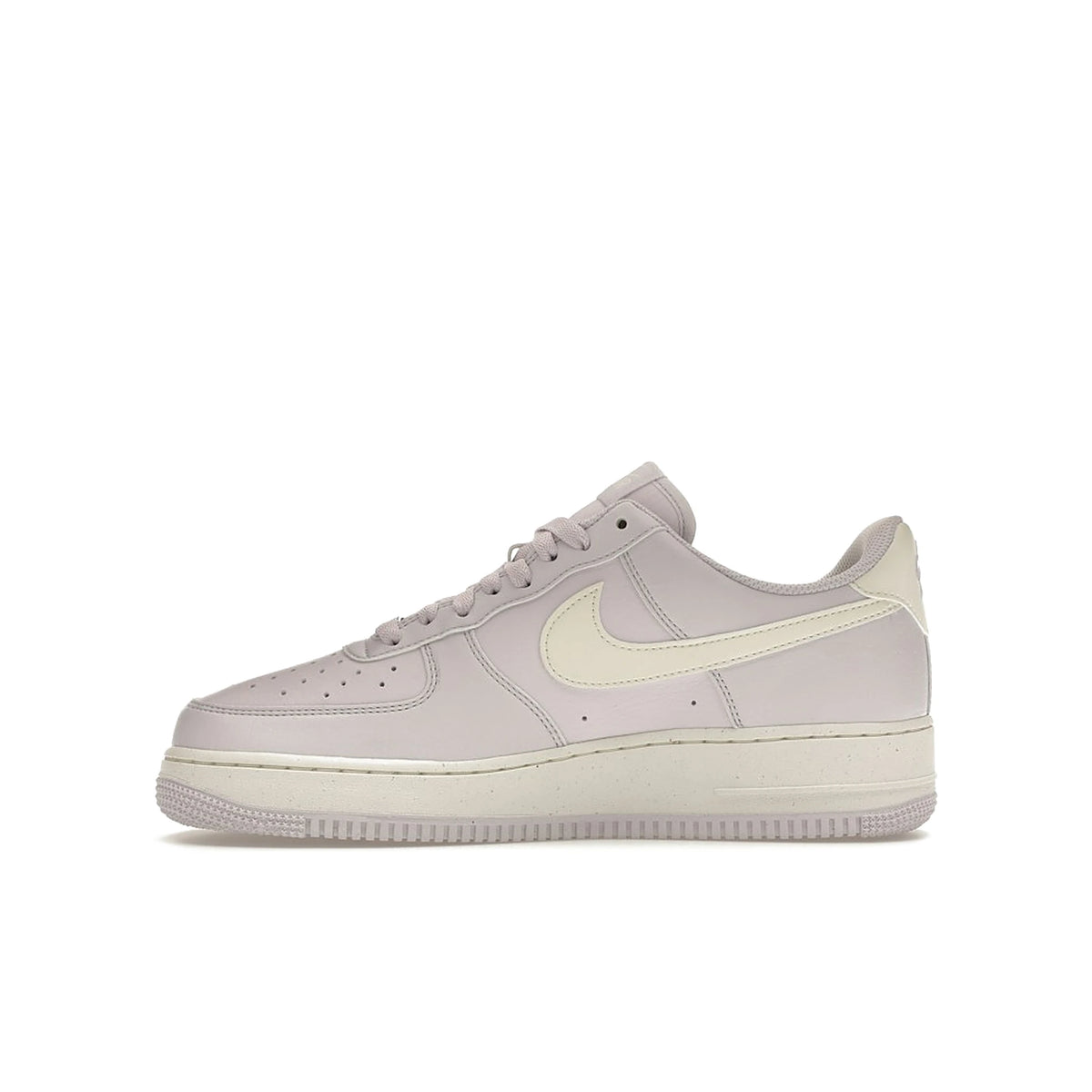 Nike Air Force 1 Low '07 SE Next Nature women's shoes in Barely Grape and Sail‑Volt leather – image 3 of 4