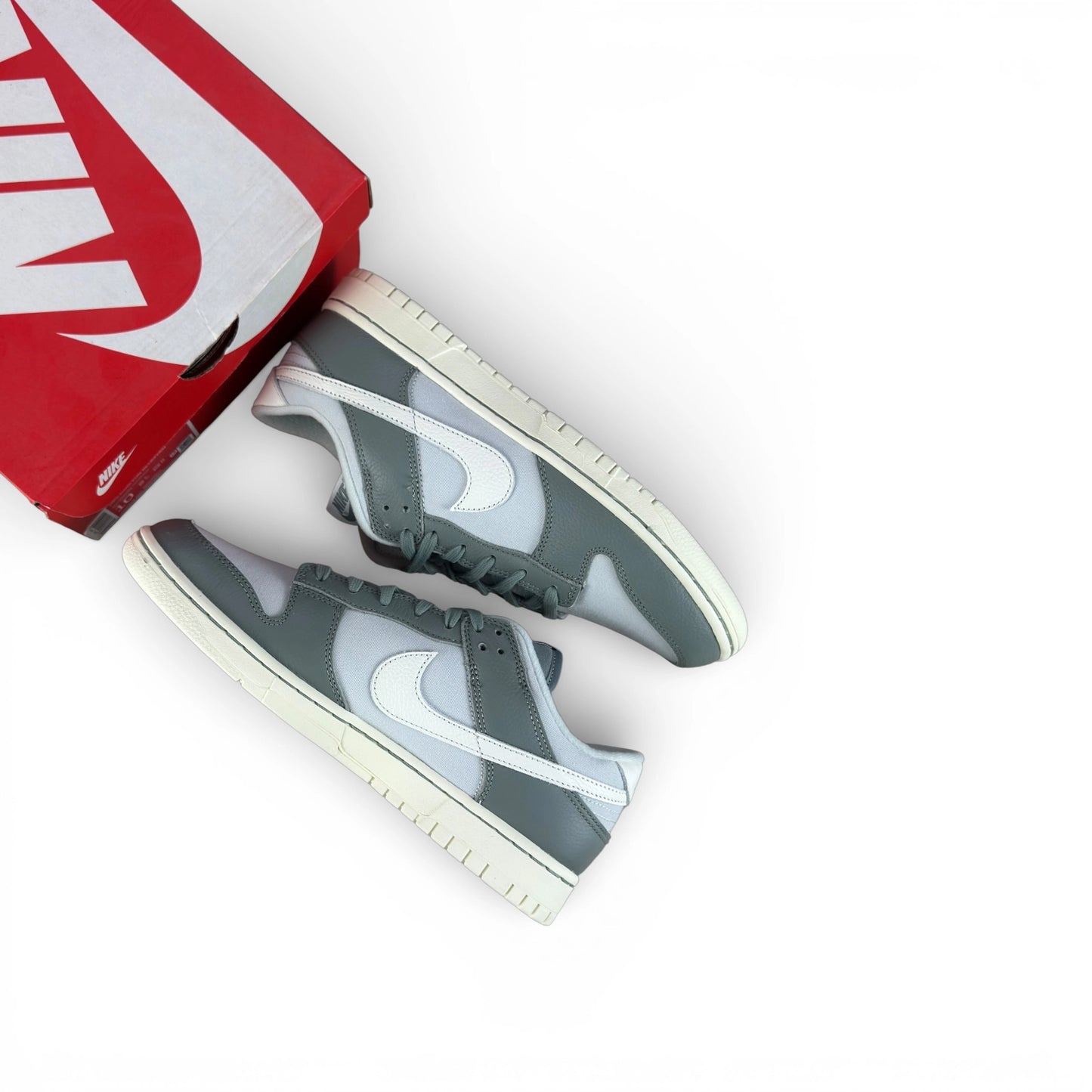 Nike Dunk Low Mica Green DV7212-300 – EU 44, brand new with original box