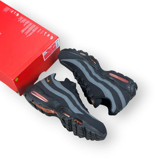 Nike Air Max 95 Black Grey Safety Orange DX2657-001 – EU 45, brand new with cut box