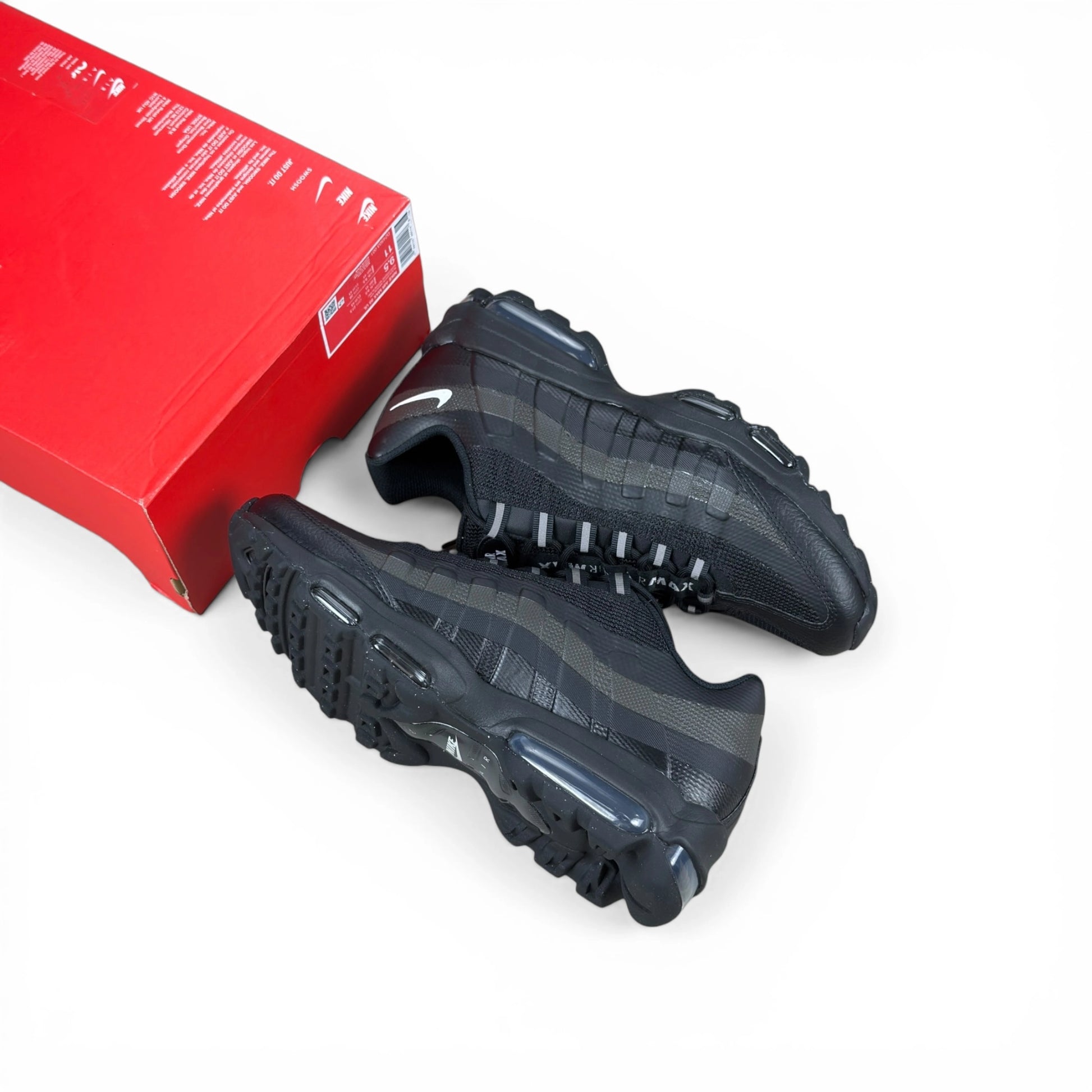 Nike Air Max 95 Ultra Black Medium Ash DZ4503-001 – EU 43, brand new with cut box