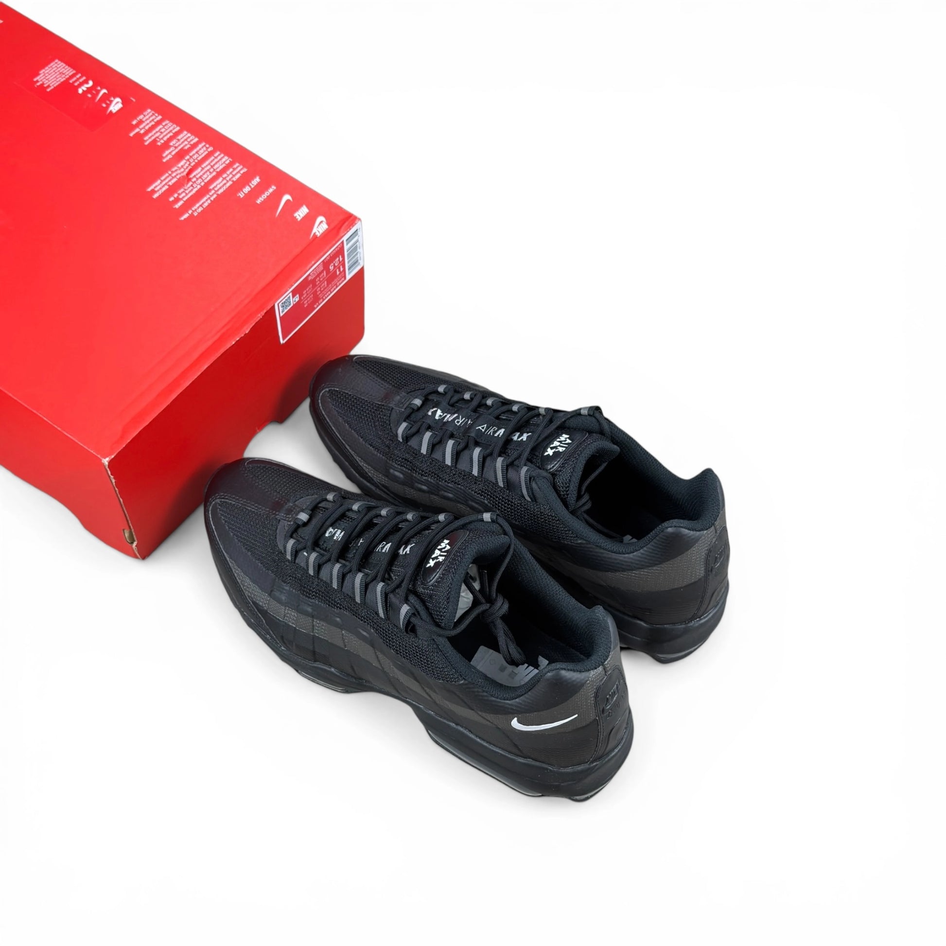 Nike Air Max 95 Ultra Black Medium Ash DZ4503-001 – EU 45, brand new with cut box