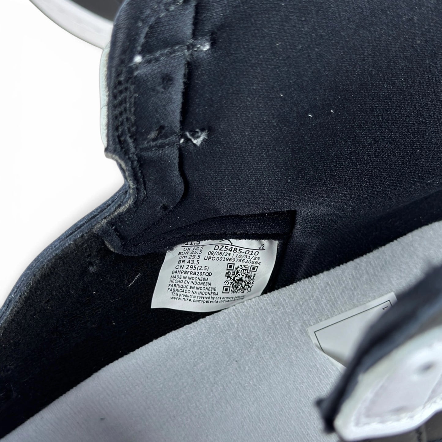 Jordan 1 Retro High OG Black White DZ5485-010 – EU 45.5, brand new with full original box