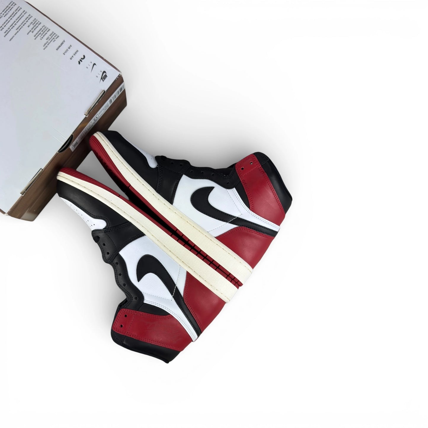 Jordan 1 Retro High OG Black Toe Reimagined – EU 46, brand new sneakers, cut box
