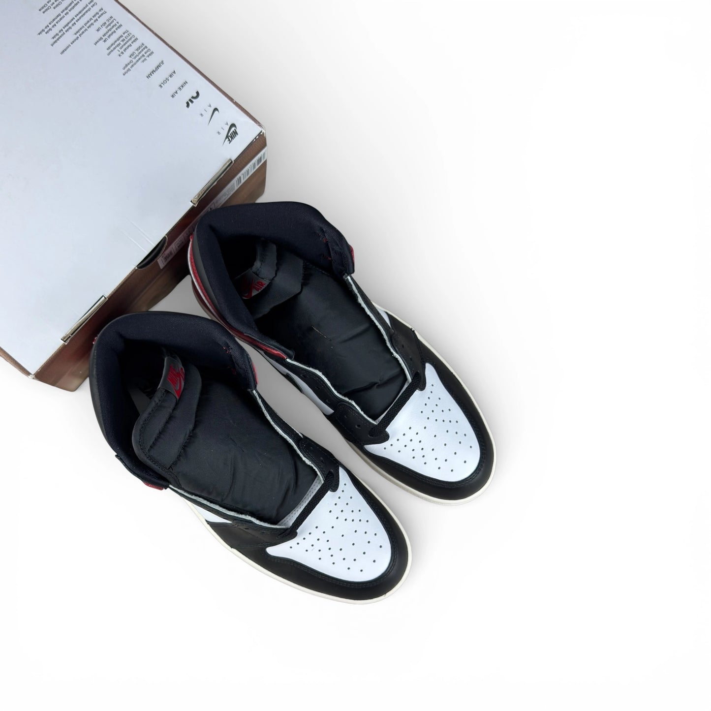 Jordan 1 Retro High OG Black Toe Reimagined – EU 46, brand new sneakers, cut box